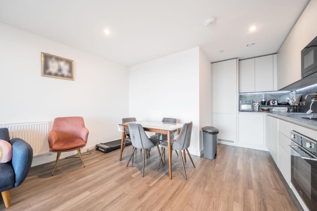 Apartment in London - View 3