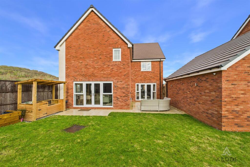 Sandyford Avenue, Tatenhill, Burton-On-Trent photo 4