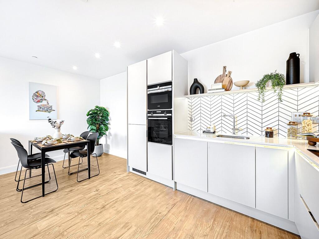 Apartment in London - View 5