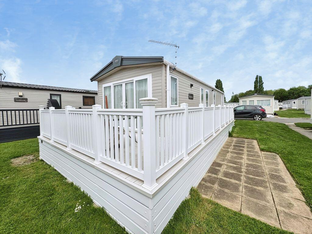 Main image of property: Mallard Lake, Cotswold Hoburne, Cotswold Lakes