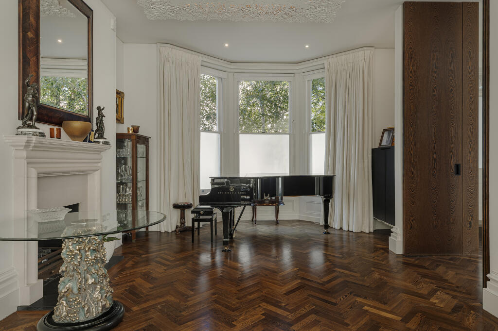House in London - View 4