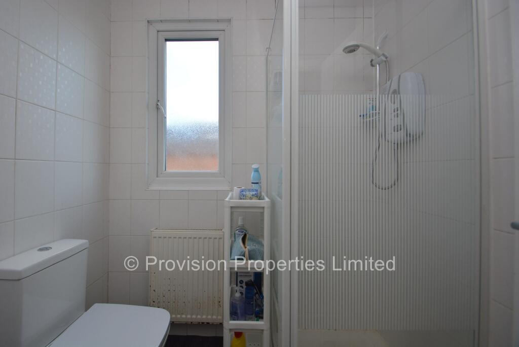 8 bedroom terraced house for rent