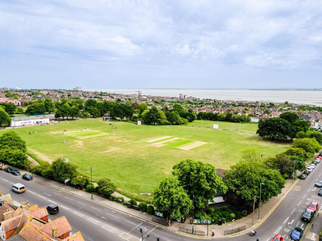House in Southend-on-Sea, Essex - View 4