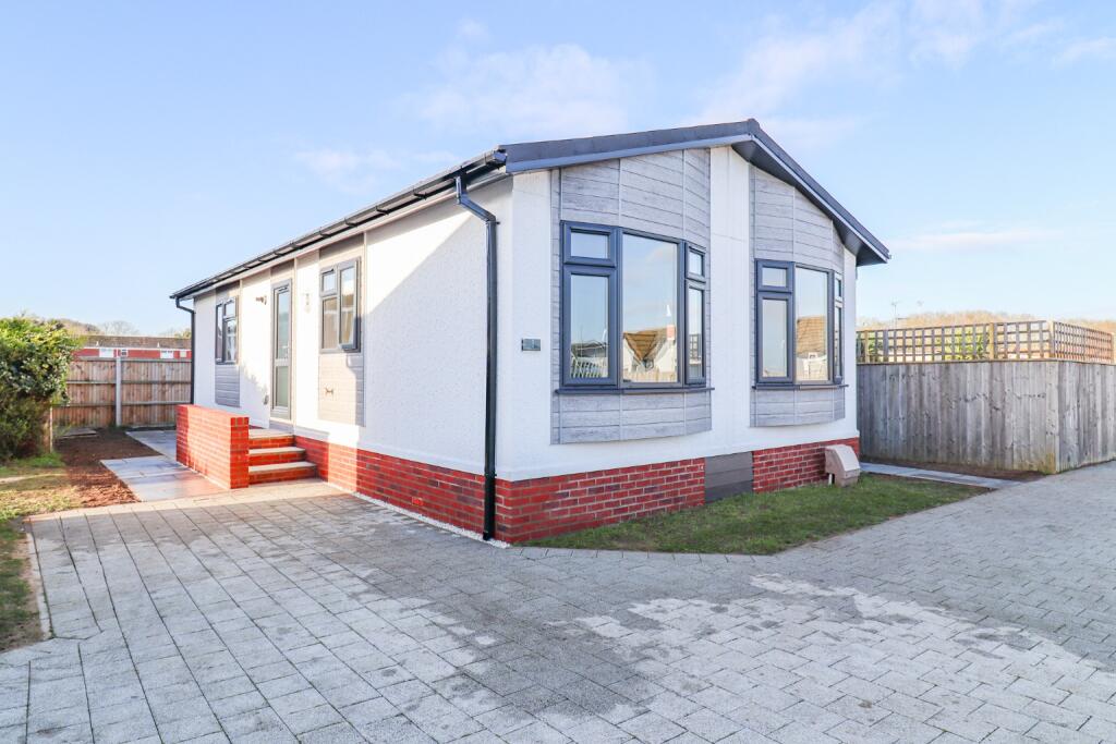 2-bed caravan on Parklands, Pudding Norton, £195,000