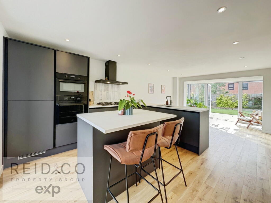 House in Preston - View 2