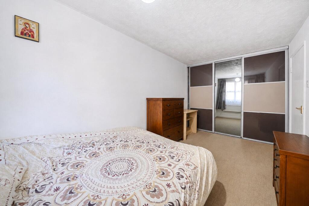 Apartment in London - More