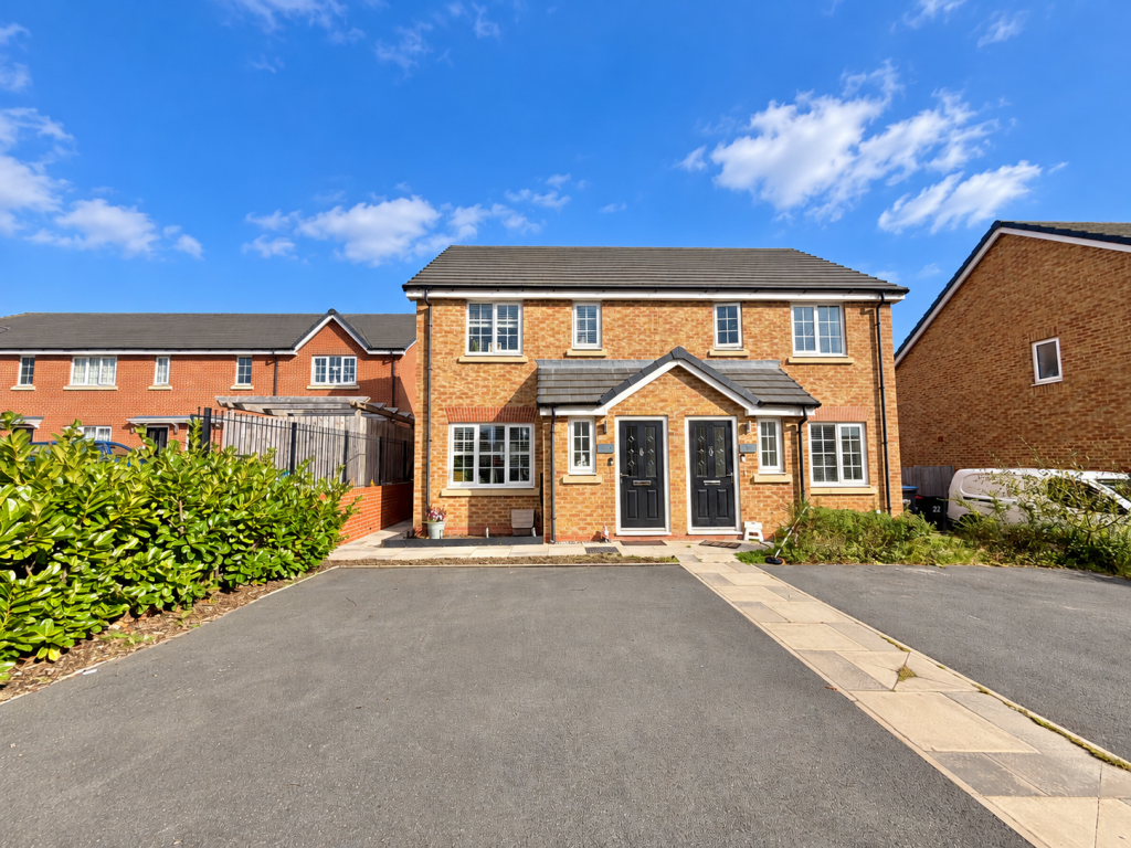 3-bed semi-detached on Romney Close,  Thornton, FY5, £176,000
