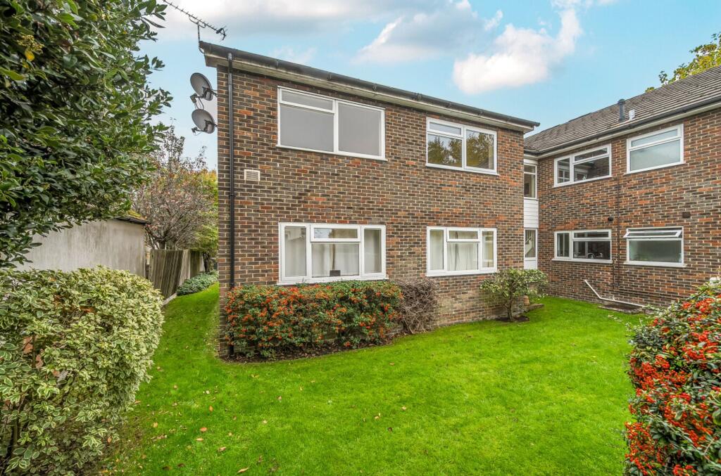 Main image of property: The Avenue, Chartergrove The Avenue, GU31