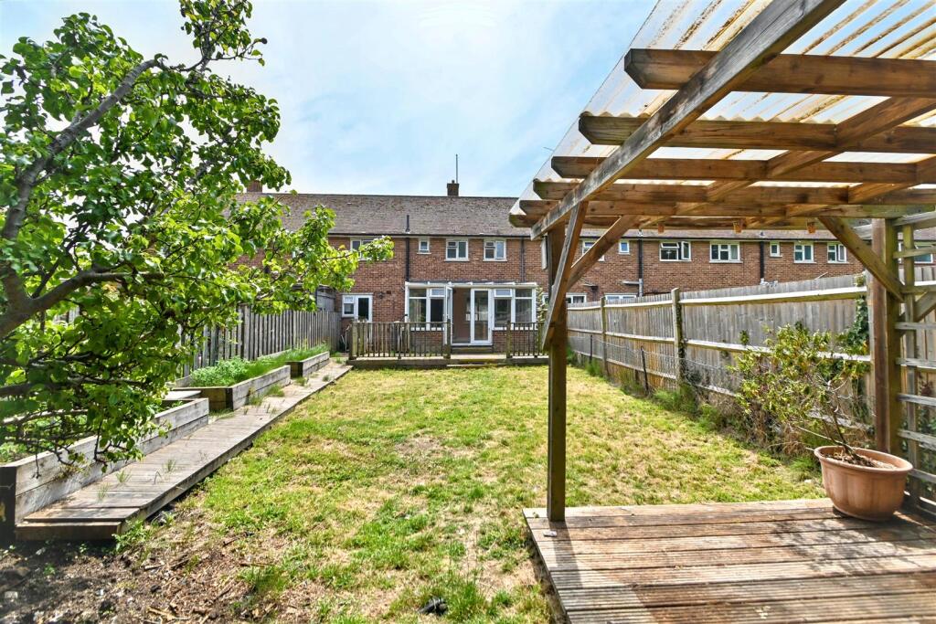 Southfield, Polegate photo 2