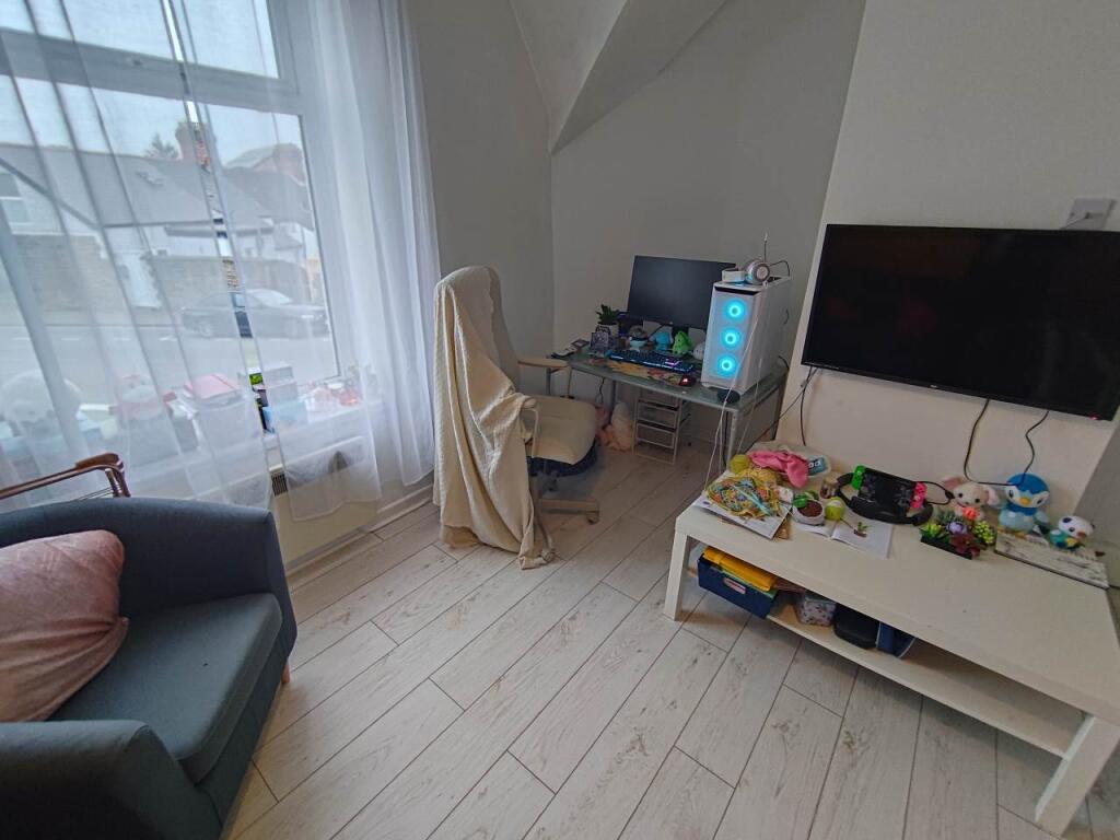 Apartment in Cardiff - More