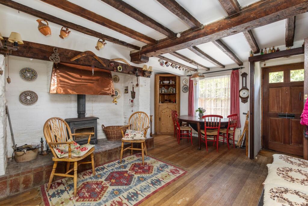 House in Lewes, Cliffe - More