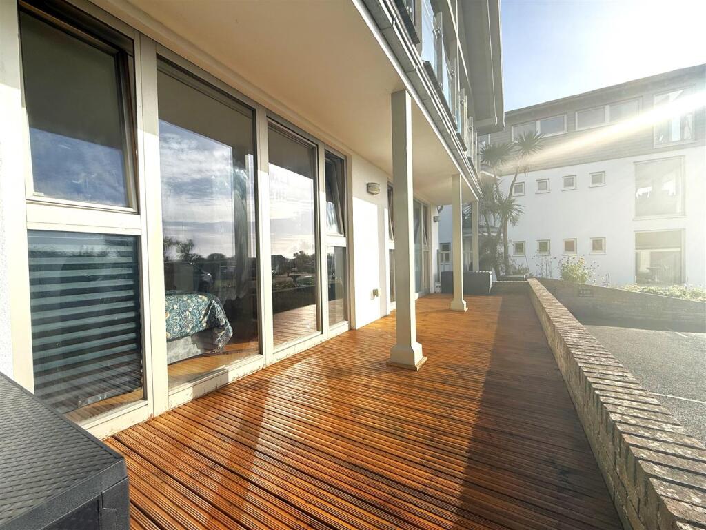 Apartment in Weymouth and Portland, Overcombe - View 2