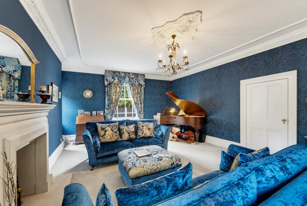 House in Stoke-on-Trent - More