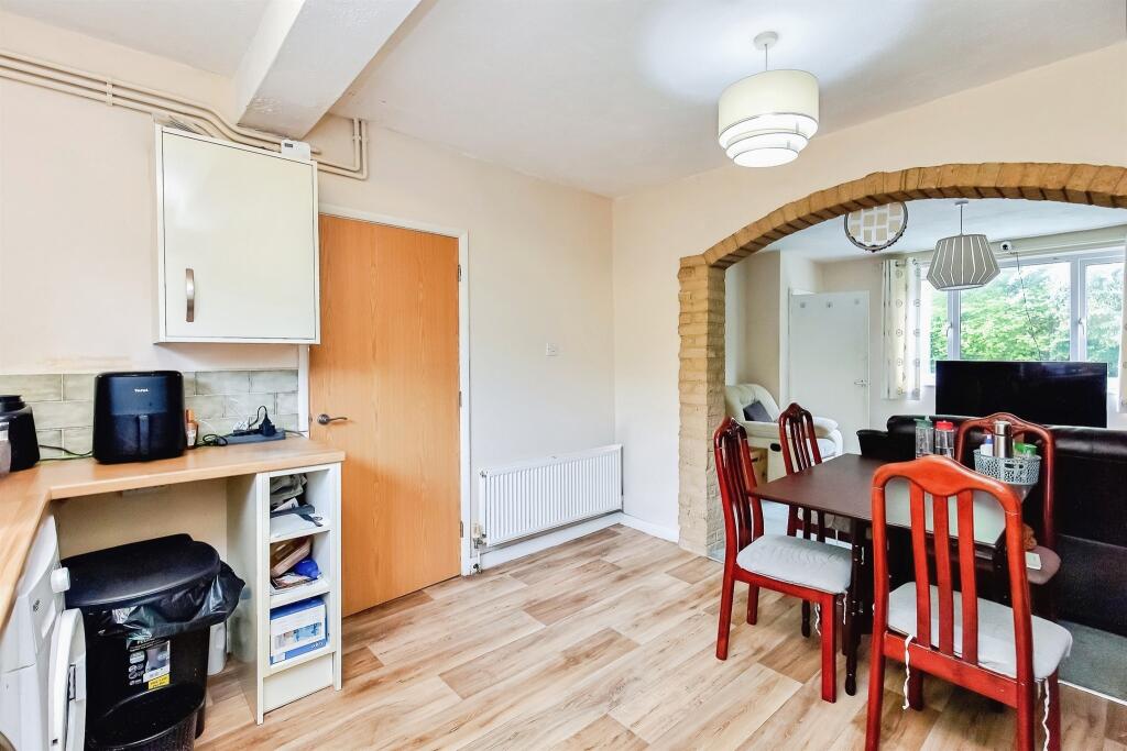 House in Kettering, Leisure Village - View 4