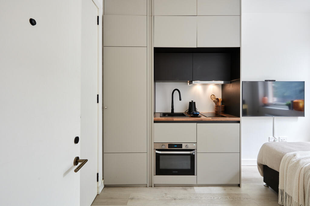 Apartment in London, Royal Borough of Greenwich - View 2