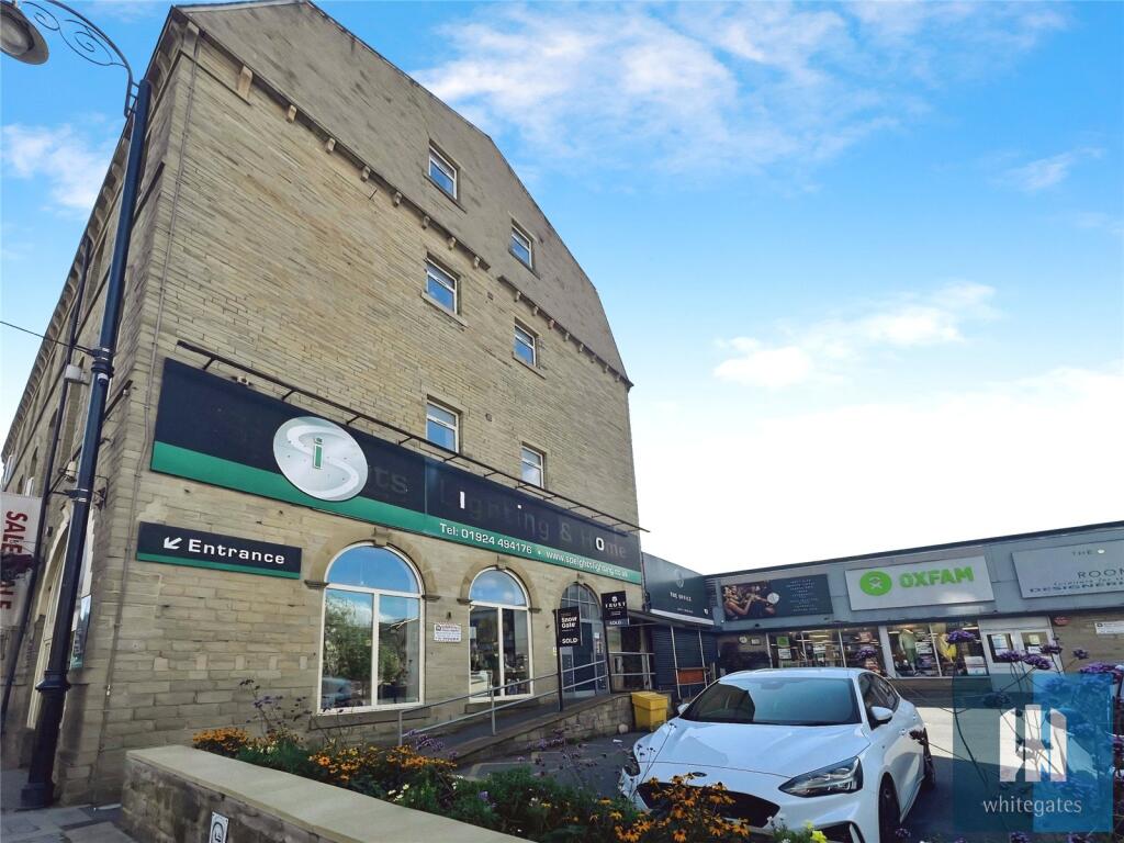 Main image of property: Huddersfield Road, Mirfield, WF14