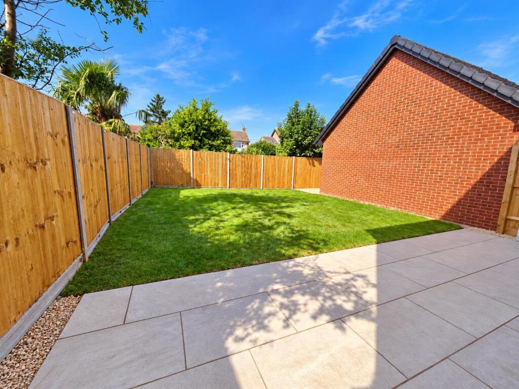 House in Thurleigh, Cross End - View 4