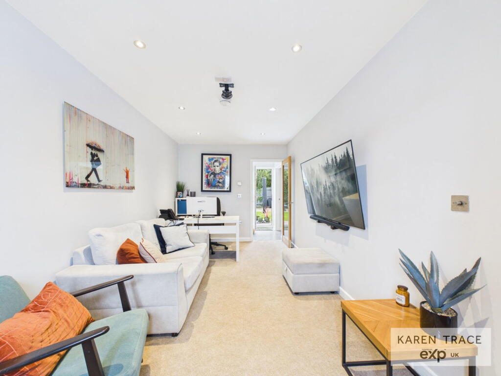 House in St Austell, Boscoppa - View 5