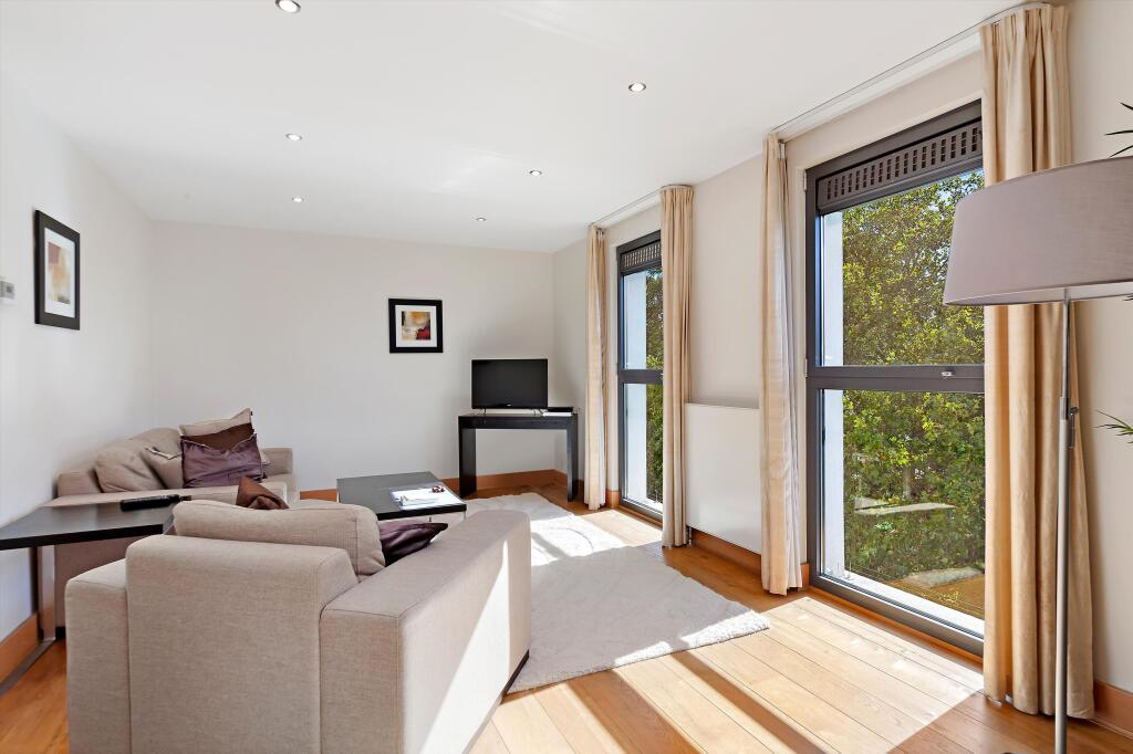 Apartment in London - View 3