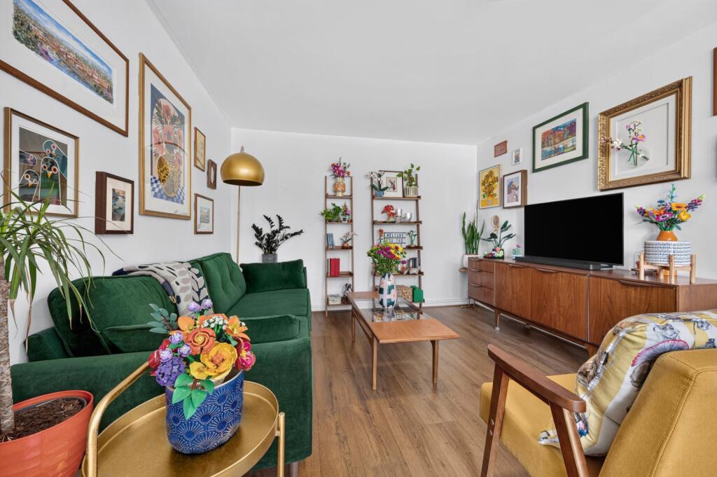 Apartment in London - View 5