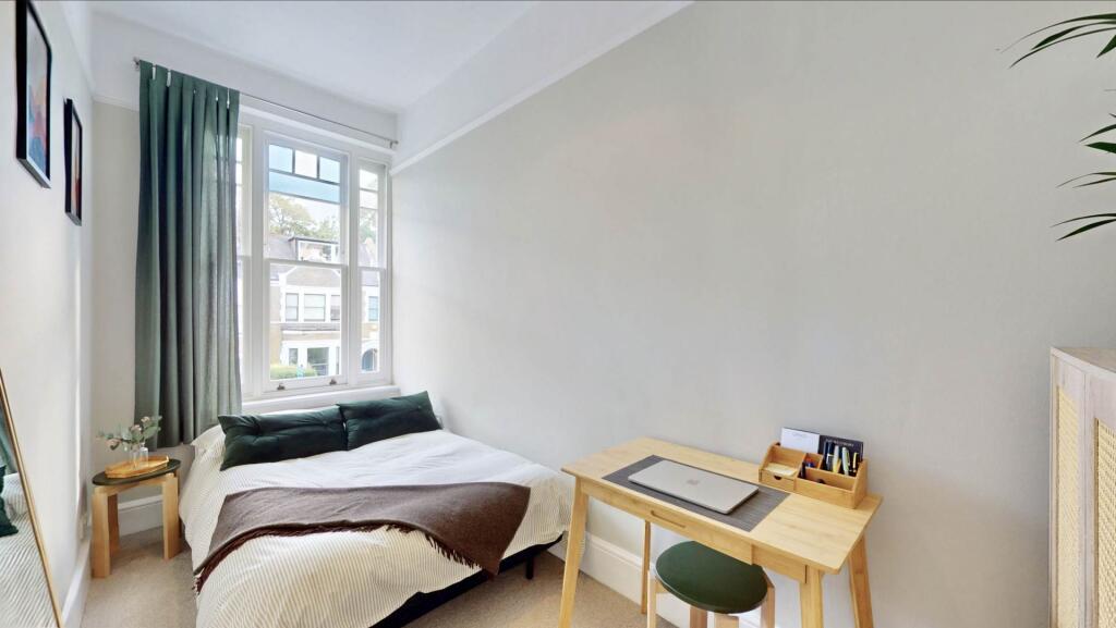 Apartment in London - More
