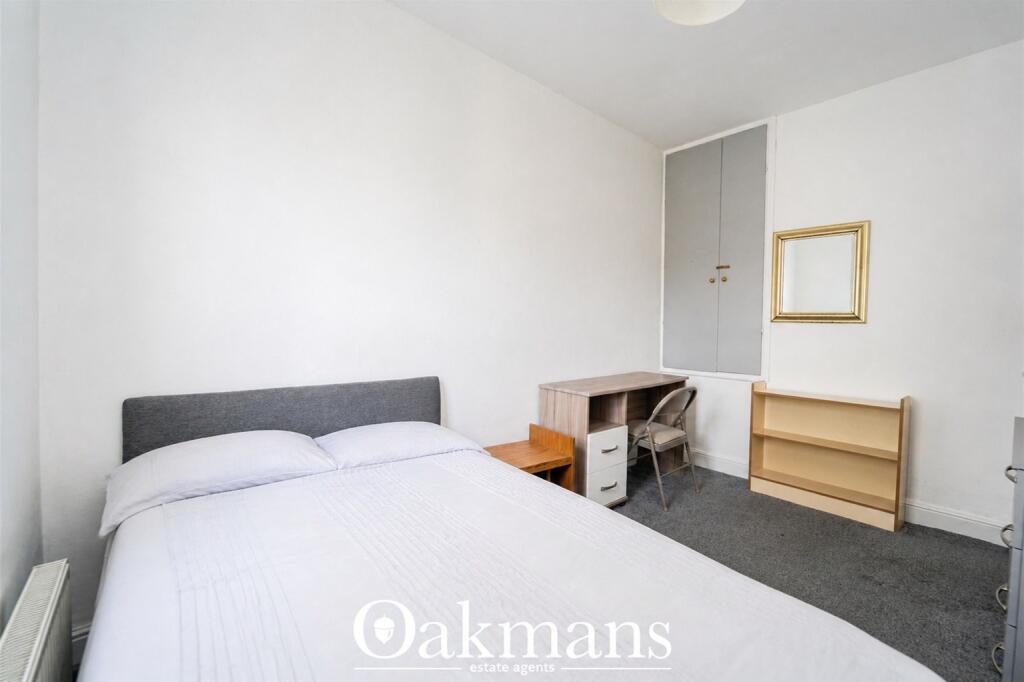 6 bedroom house for rent