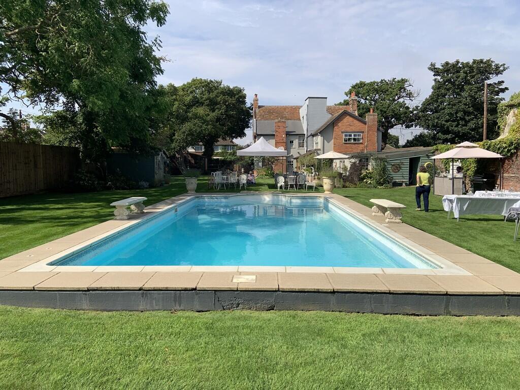 59 HALSTEAD ROAD photo 2