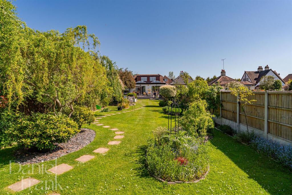 Main image of property: The Crescent, Loughton