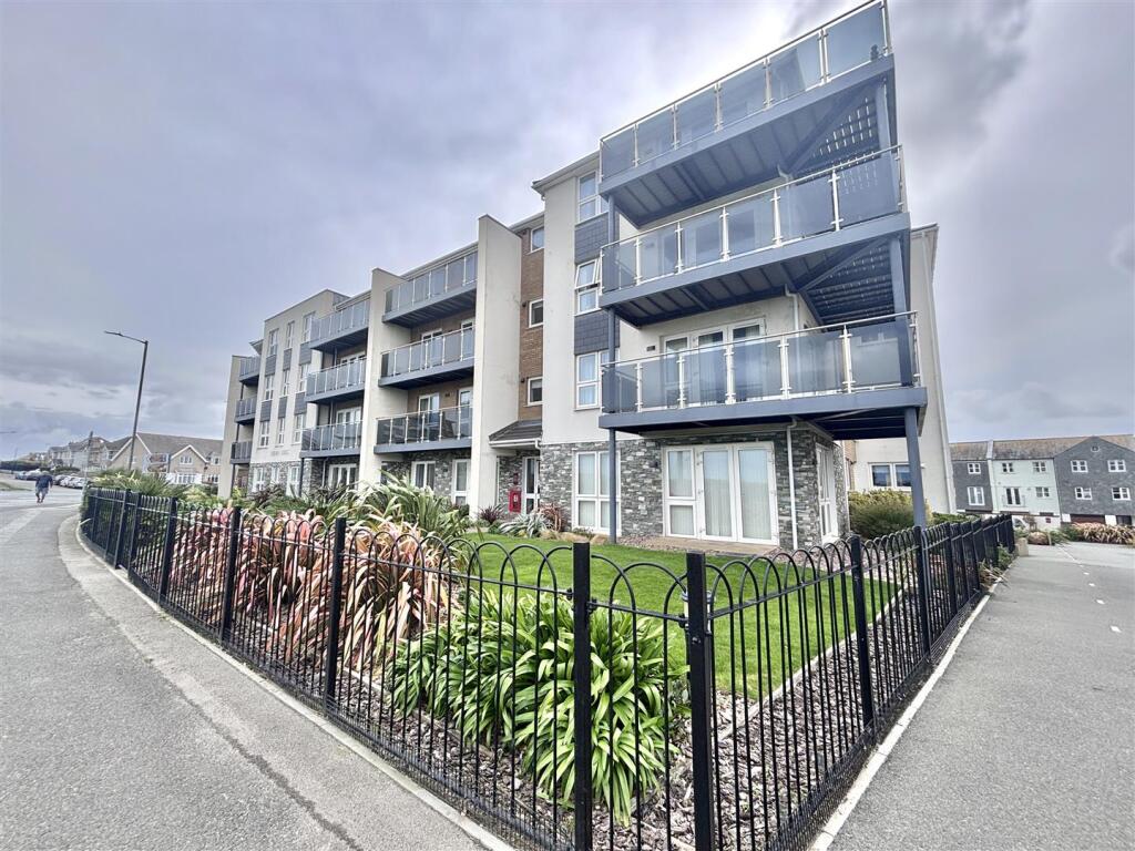 Main image of property: Narrowcliff, Newquay