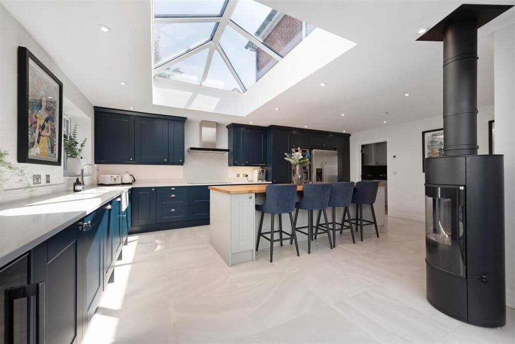House in Salisbury - View 5