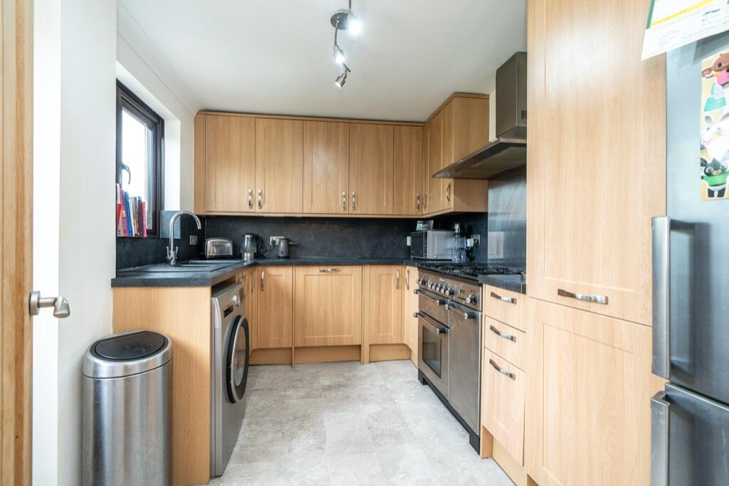 Wren Walk, Edlesborough, LU6 2RW photo 3