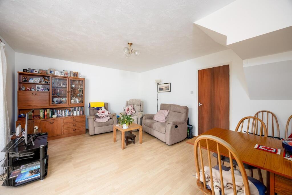 House in Tonbridge - View 4