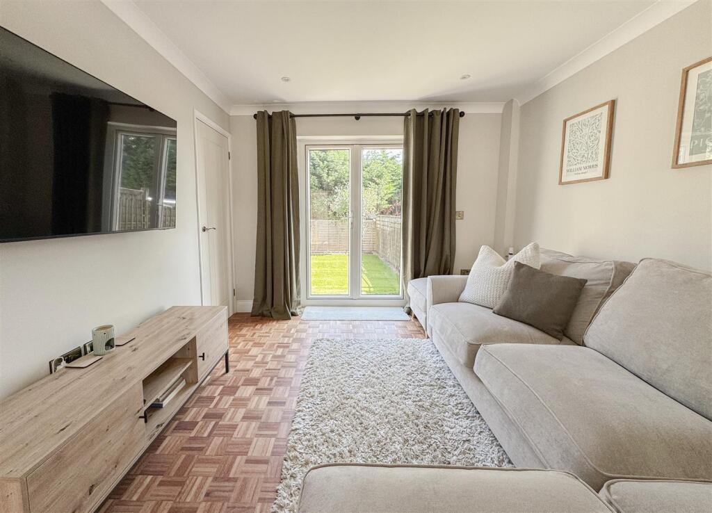 House in Bexhill-on-Sea, Little Common - View 4