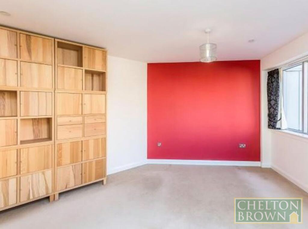 Apartment in Northampton, West Northamptonshire - More