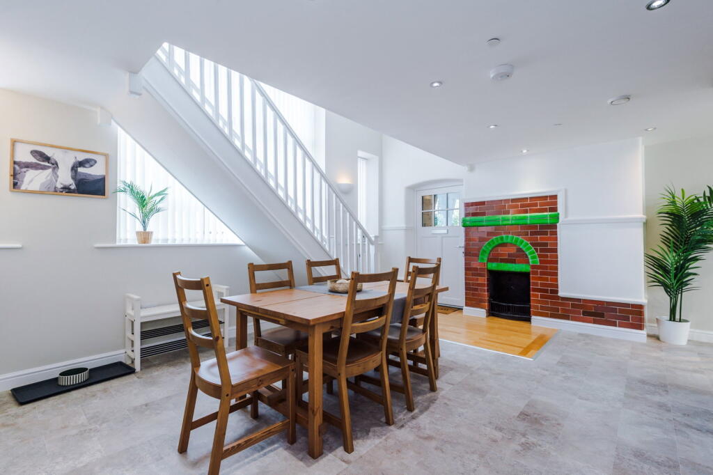 House in Derbyshire Dales, Darley Dale - More