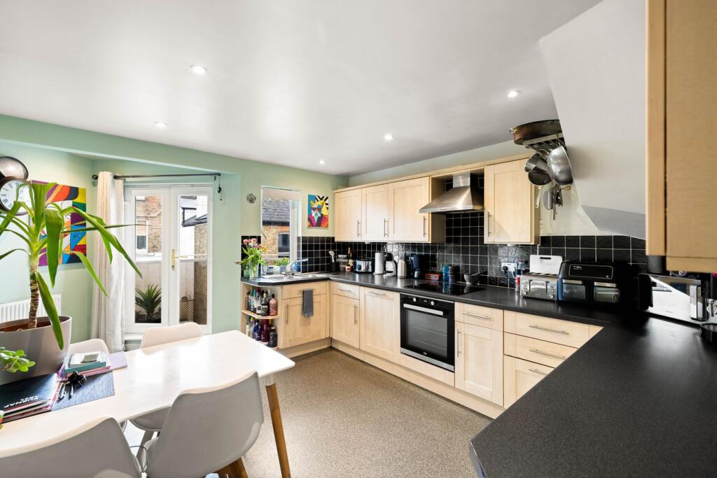 House in Canterbury - View 5