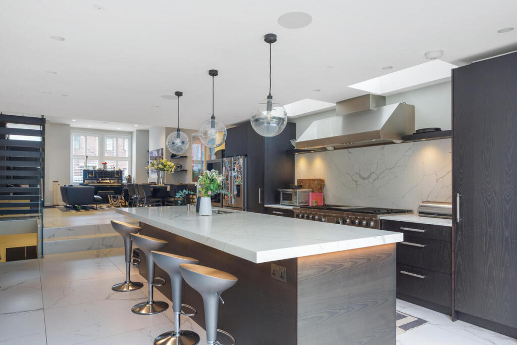 Main image of property: Hestercombe Avenue, London, SW6