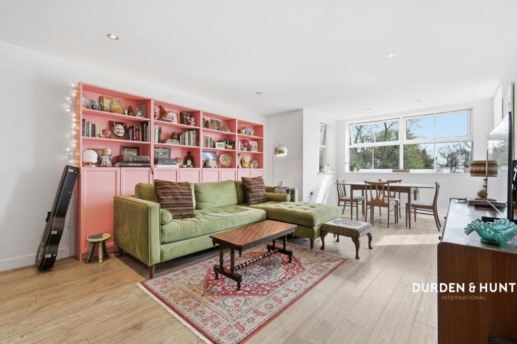Apartment in Epping Forest, Buckhurst Hill - View 3
