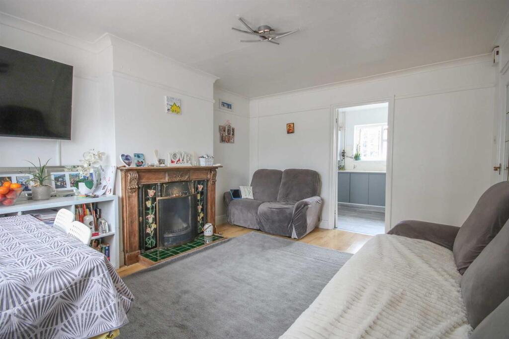 Apartment in Cambridge - View 5