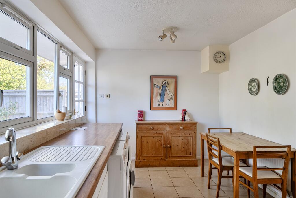 House in Bray, Windsor and Maidenhead - View 4
