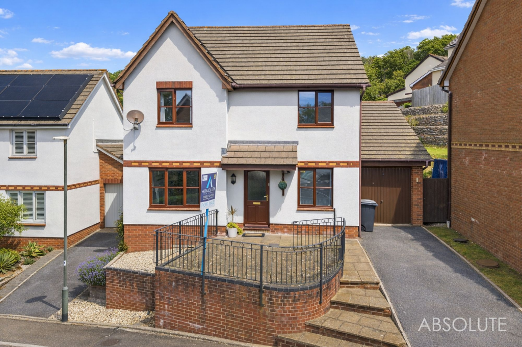 Main image of property: Barn Owl Close, Torquay, TQ2