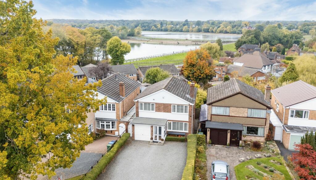 Main image of property: Shutt Lane, Earlswood, B94