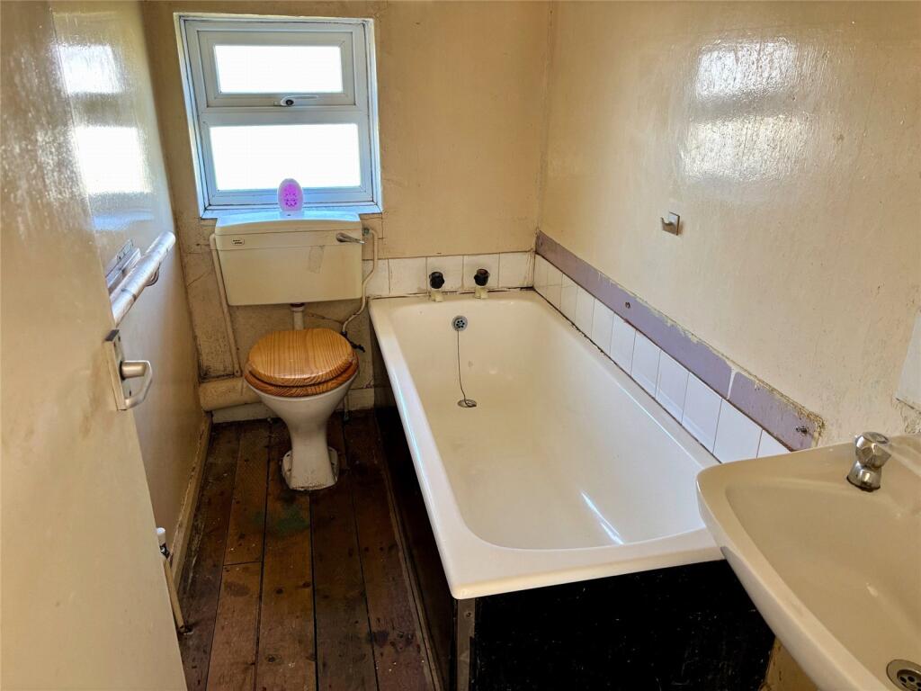 Additional image 9 of Gainsborough Avenue, Burnley, Lancashire, BB11