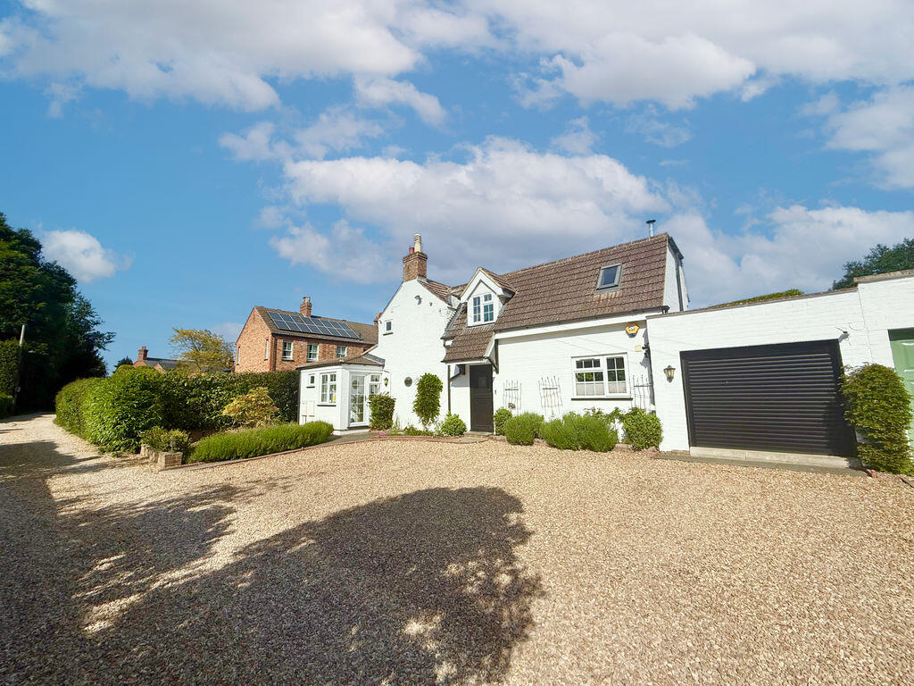 Main image of property: Narrow Path, Aspley Heath