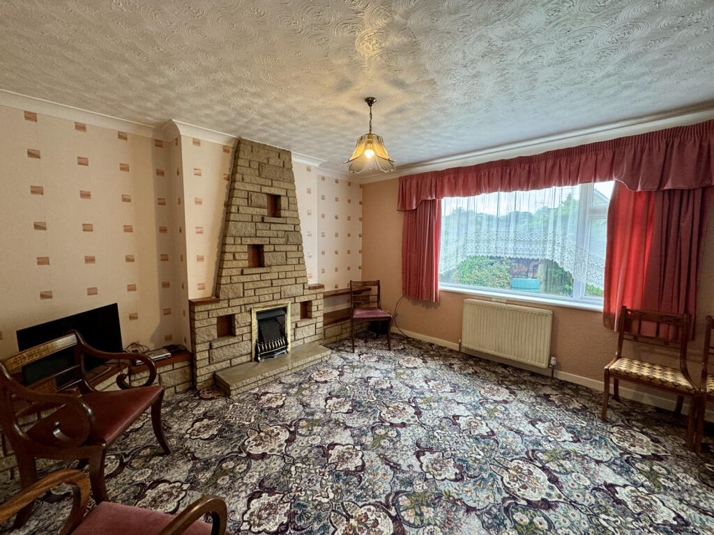 House in Hull - View 5