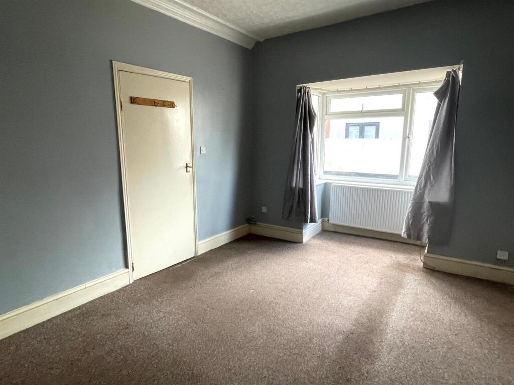 House in Taunton - View 5