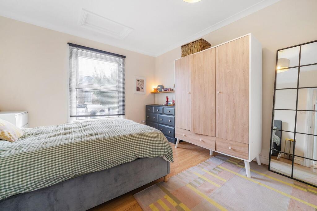 Apartment in London - View 5