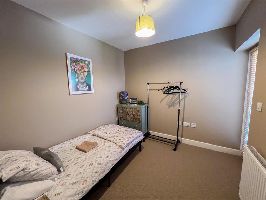 House in Newcastle upon Tyne - More