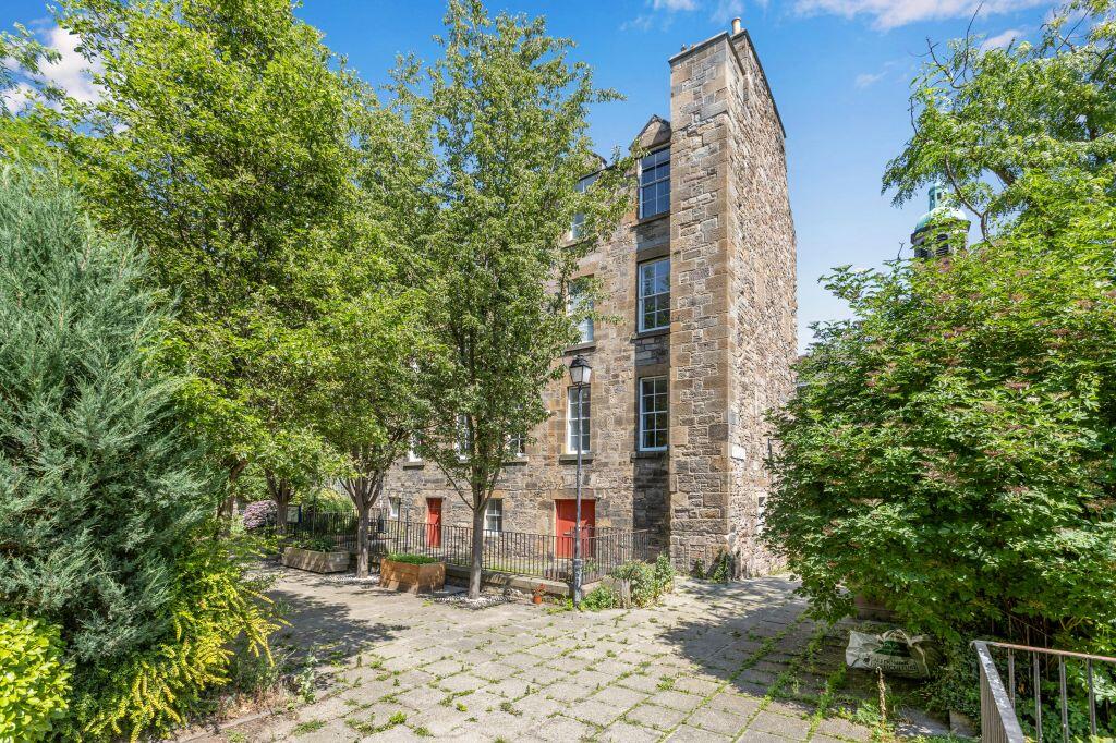 Main image of property: 2 Coinyie House Close, Old Town, Edinburgh, EH1 1NL