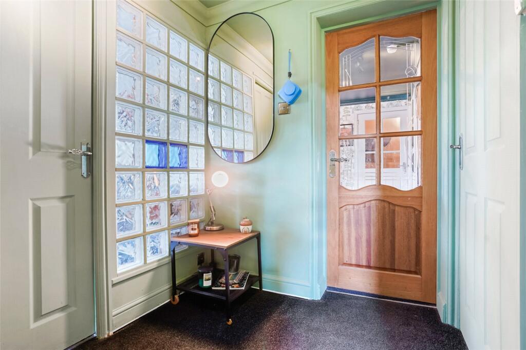 Apartment in Glasgow - View 2